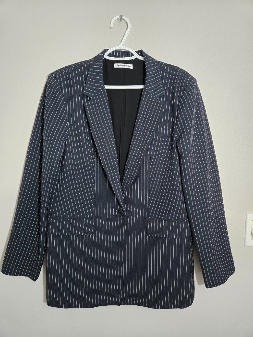Reformation Dama Pinstripe Navy/White Blazer size Large